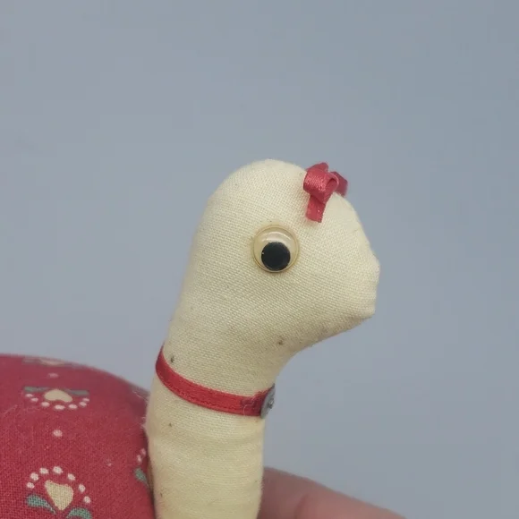 Vintage turtle pin cushion - Picture 4 of 8